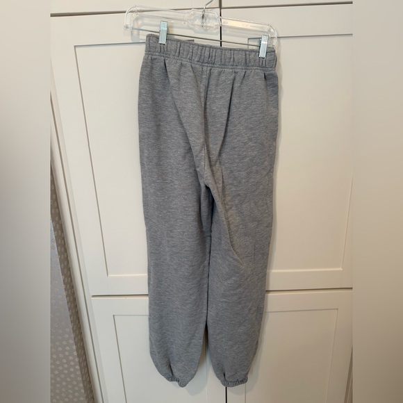 ALO Yoga Gray Jogger Sweatpants - Picture 5 of 5